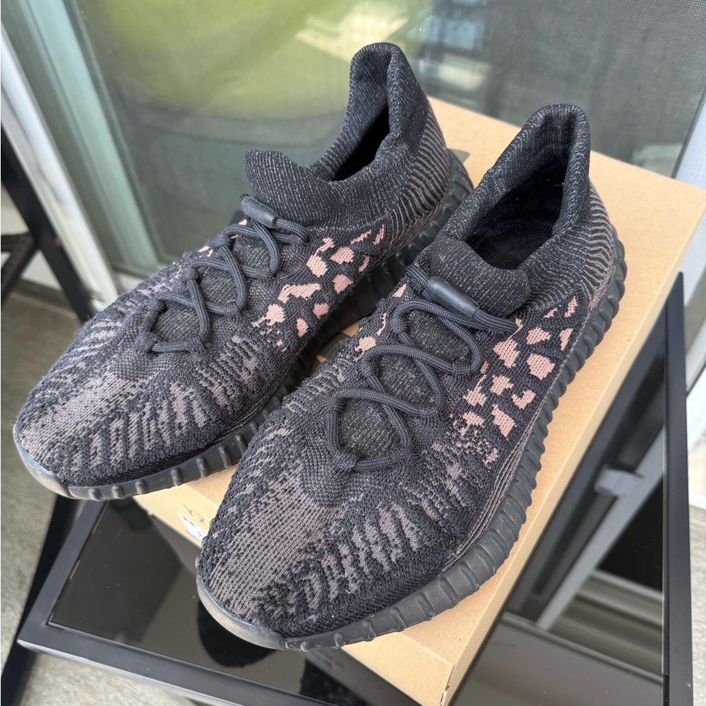 Yeezy Boost 350 V2 CMPCT Slate Carbon